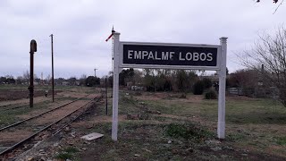 En Empalme Lobos . tren Linea Sarmiento . de trenes Argentinos . julio 2023