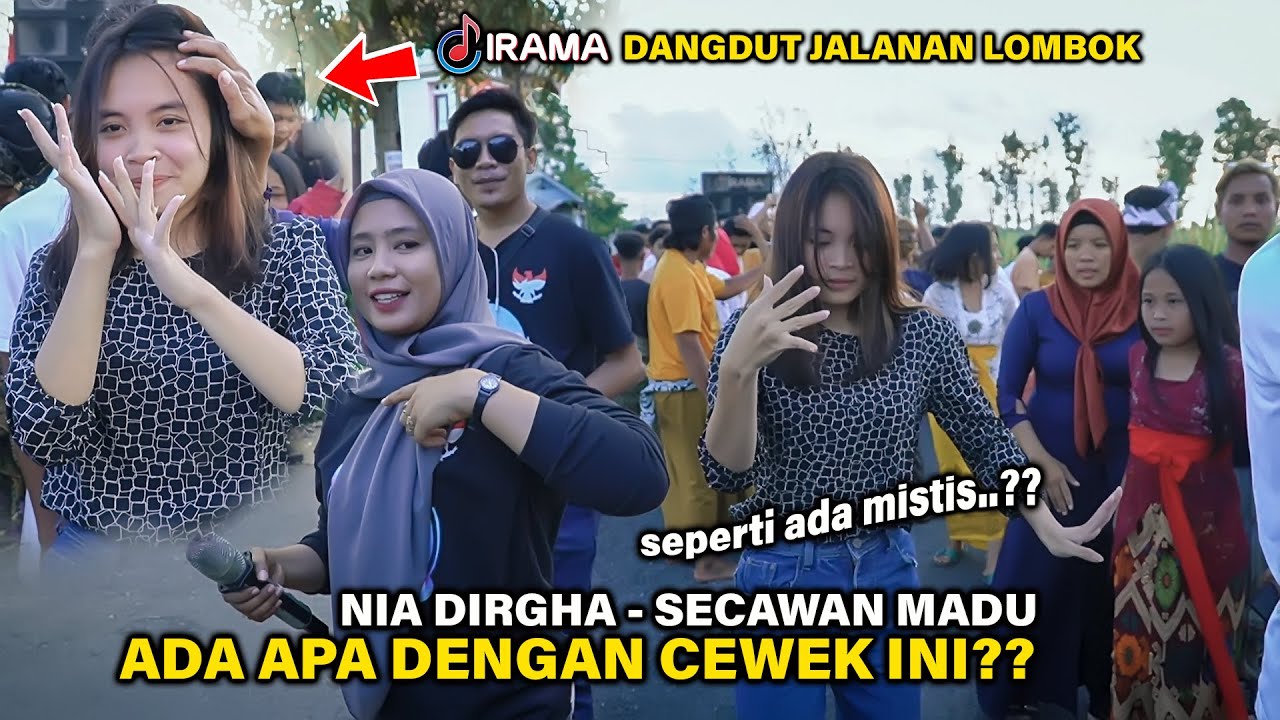 GADIS CANTIK BERJOGET SEPANJANG JALAN MENGIKUTI IRAMA KOPLO CAK FARID DI LAGU SECAWAN MADU