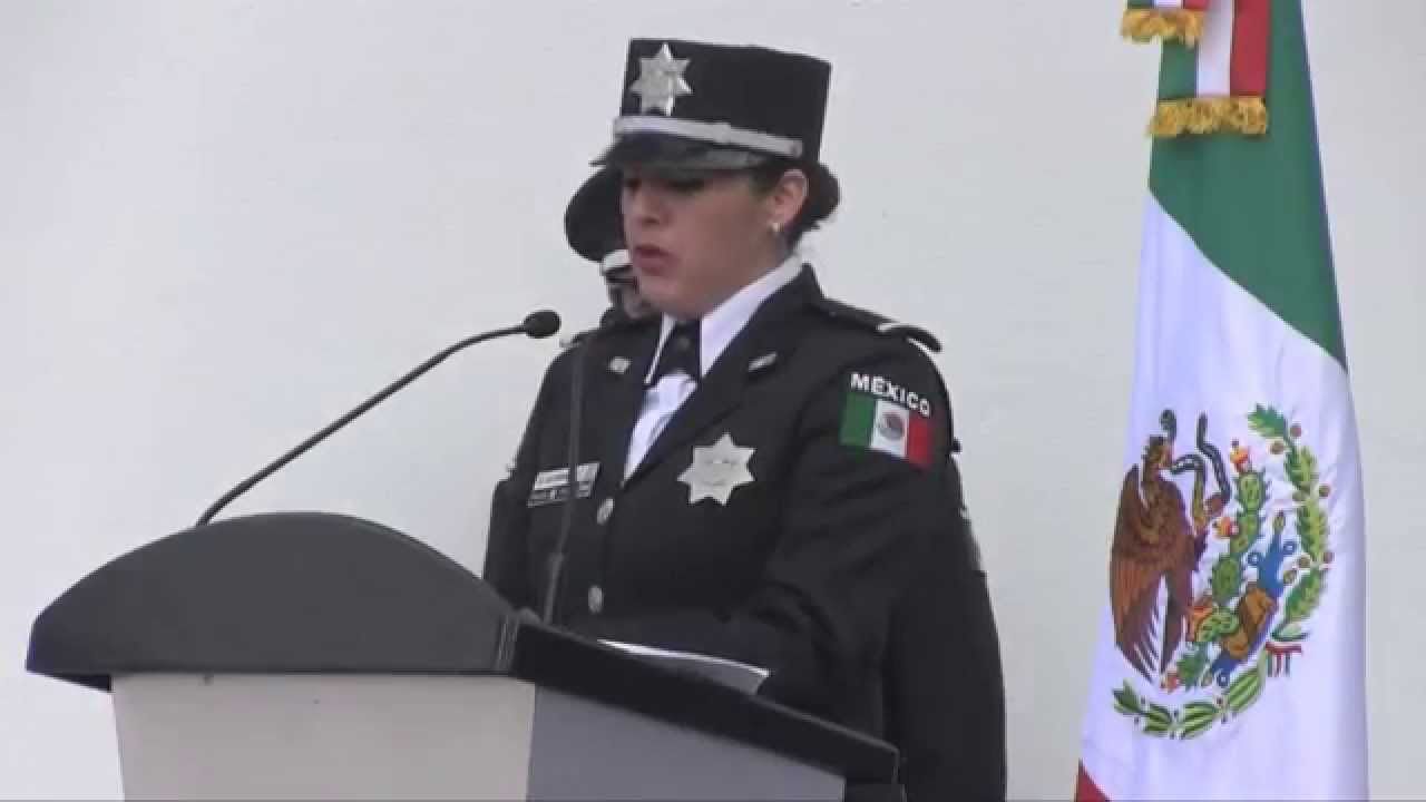 Ceremonia de graduación del Curso Básico Policial 2015 defensa y justicia