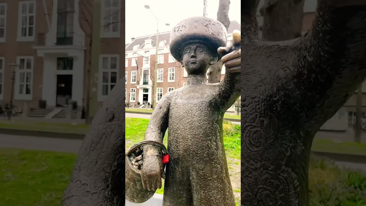 Standbeeld Jantje uit Den Haag  