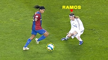 LEGENDARY Skills By Ronaldinho 😲