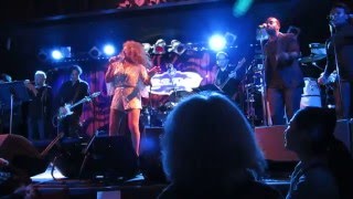 Watch Darlene Love Love Kept Us Foolin Around video