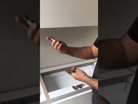 تفاوت لولا آرام بند معمولی با لولا آرام بند بلوم کابینت کابینت مدرن کابینت آشپزخانه