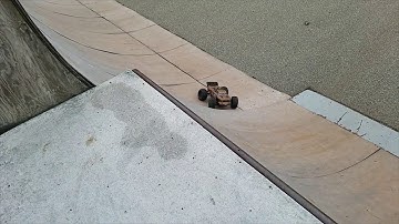 ARRMA OUTCAST 4S SKATE PARK BASH