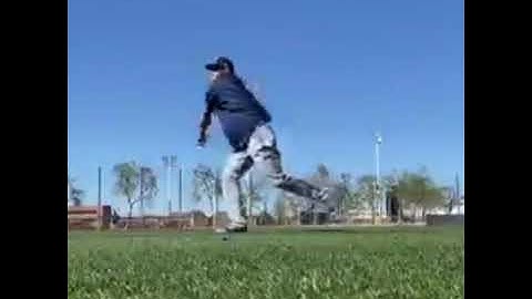 Josh Hader Getting Loose