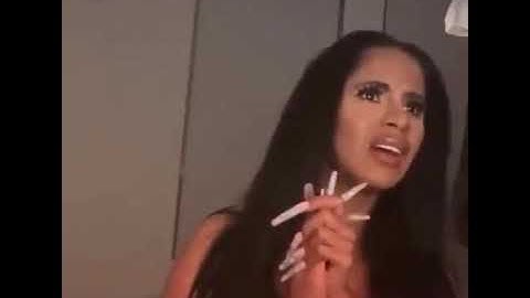Stan Twitter: Cardi B Omg what is that?