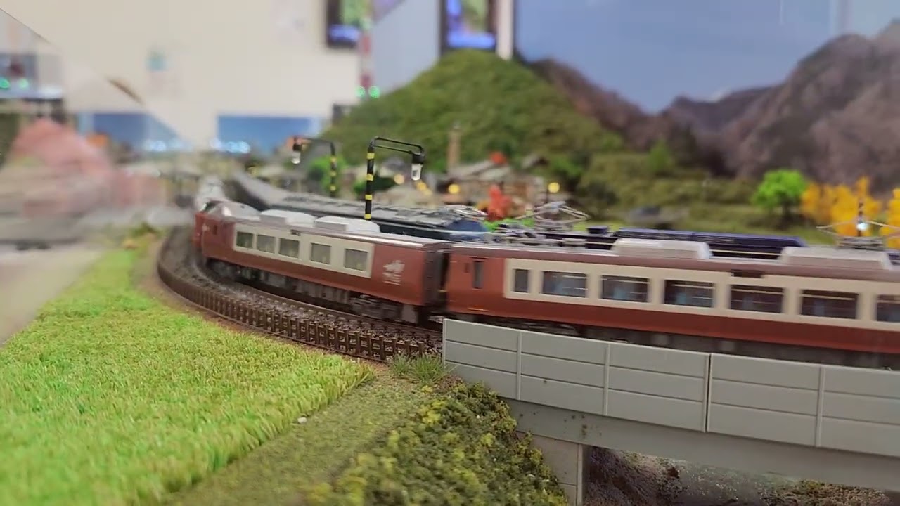 【26001】（特）E26ｶｼｵﾍﾟｱ+20系客車, EF510 300, EF61 500 ﾃﾞｷ200「車窓」