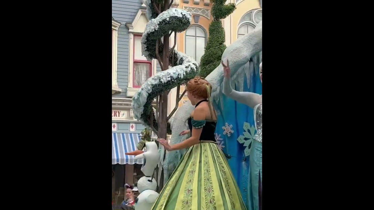 WHICH one of these Disney SISTERS are your FAVORITE? 