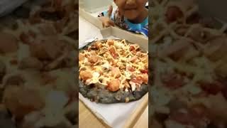 Pizza Hut Hitam Enak