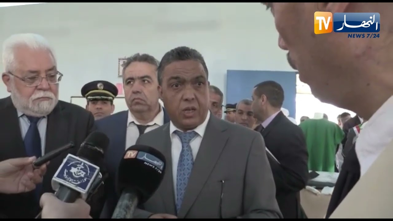 المدير العام لادارة السجون يزور ورشة الخياطة و يشجع اليد العاملة على إحتياجات المؤسسة العقابية