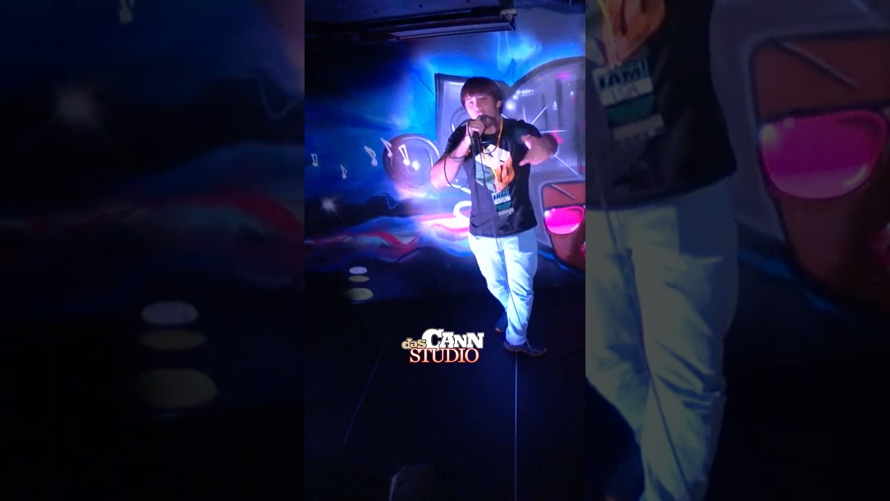 Isa live auf der Bühne bei der dasCANN Jam in Stuttgart-Bad Cannstatt!