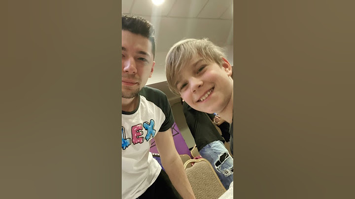 Találkoztam Alex Csigérrel(Nem hazudok csak azért akadozik a háttér mert green screen-nel csináltam)