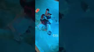 A Jh Se Le Para El Yupi Con Cintia Cossio