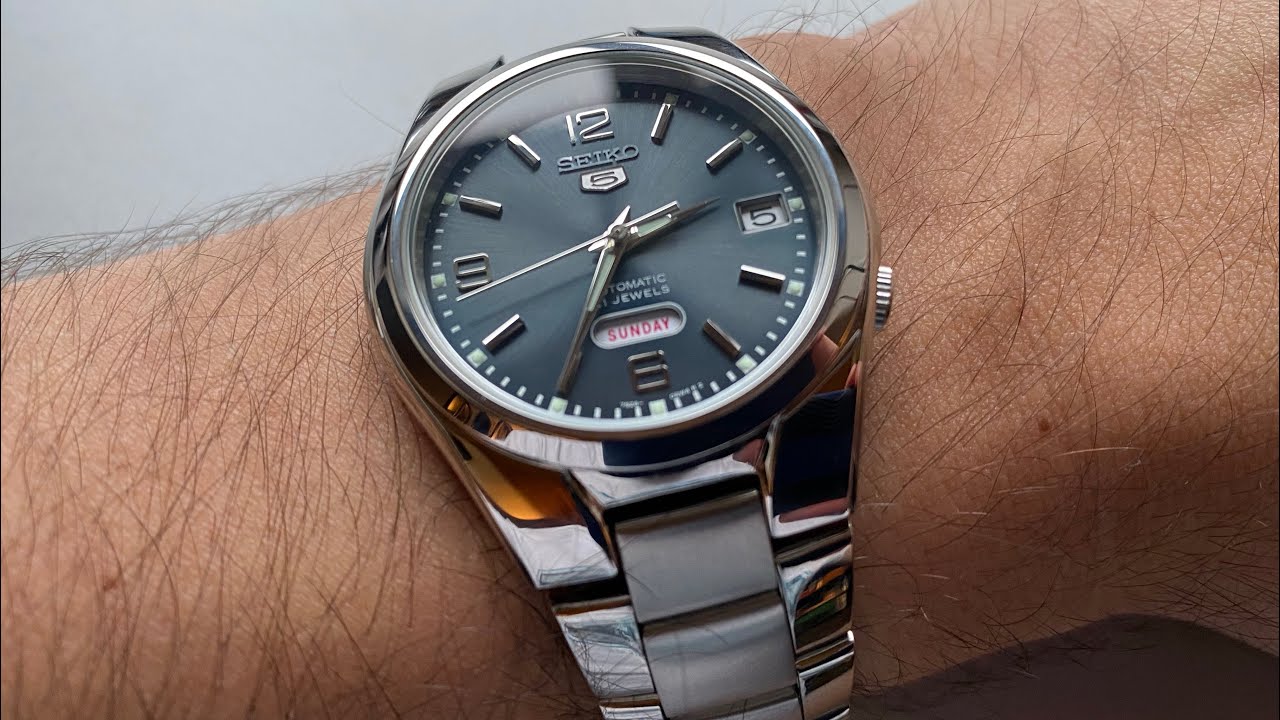 Popular Seiko 5 SNK621K1 Day Date Watch! Is This Seiko Worth the Hype?! -  YouTube