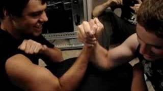 Mike And Brady Arm Wresltep