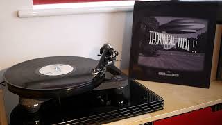 Download Lagu Technical Itch - Hidden Sound (Dom \u0026 Roland Remix) (Audio Couture AC 116 A) 1998 MP3