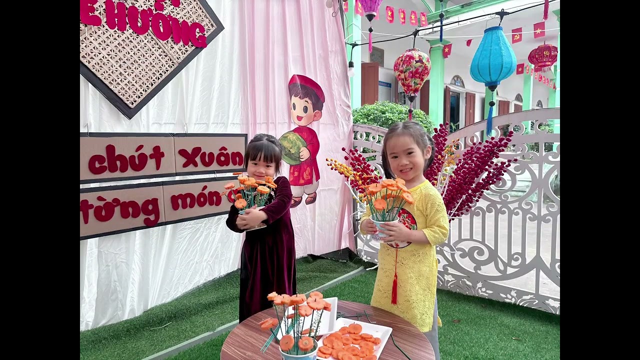 Bé vui hội mùa xuân 2026