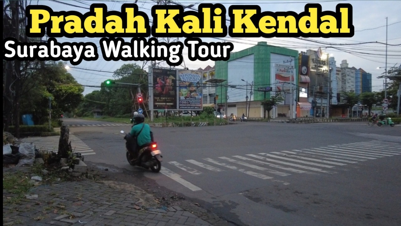 Morning walk in the Pradah Kali Kendal area. Surabaya walking tour