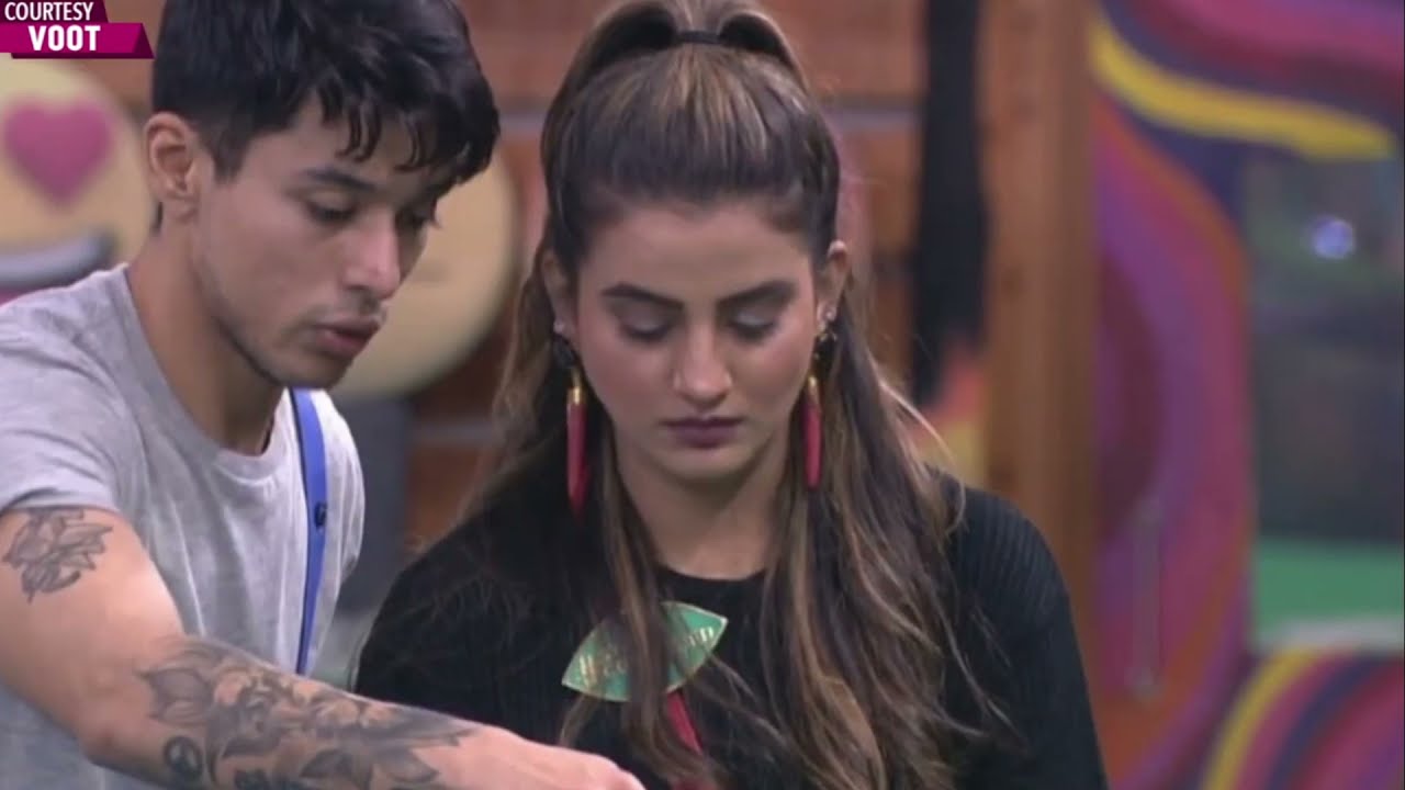 Bigg Boss OTT | Akshara Love Pratik | Romantic Shayeri |  