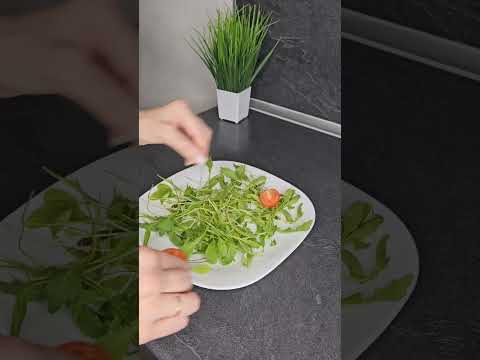Салат с креветками и бураттой. Подробности рецепта в закрепленном комментарие#рекомендации #рецепты