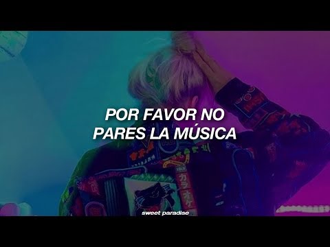 Watch the video for Don't stop the music traduccion