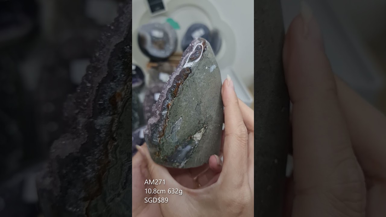 Uruguay Amethyst Cut Base AM271