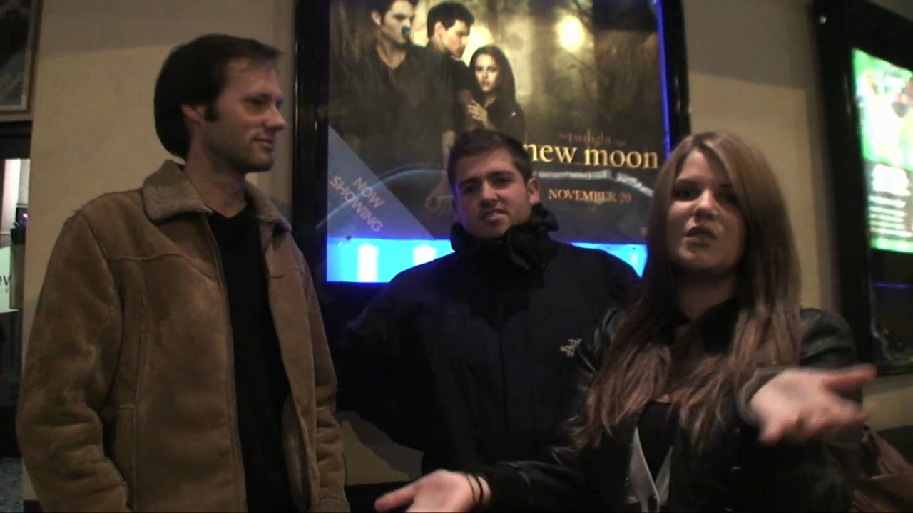 Review of Twilight's 'New moon', with DanishKelly and steamedguy