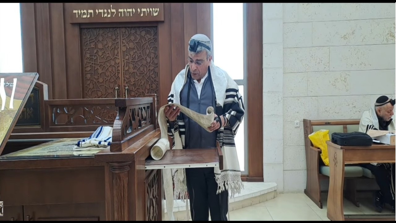 שחרית וקריאת המגילה תשפו בית הכנסת משכן שלום במודיעין