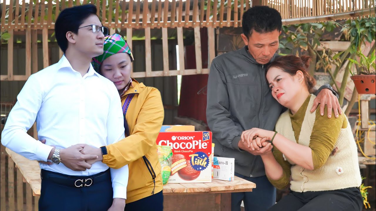 Emotional Homecoming: A Young Man's Journey Back to Family and Gratitude! | Lý Tử Liên