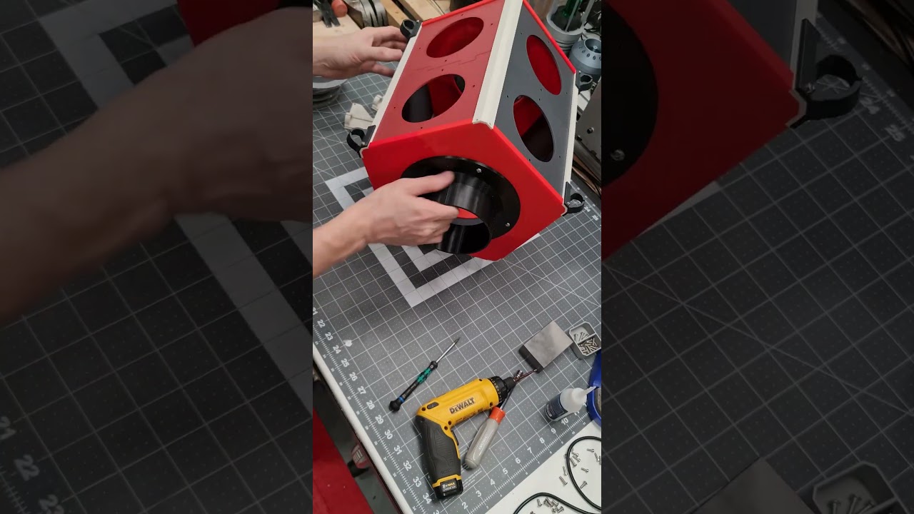 I 3D Printed A Fume Extraction System - Main Hub Build