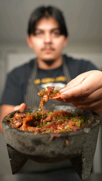 Salsa made using a molcajete! #molcajete #salsa