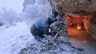 Surviving Extreme Weather While Building a Stone House | Extreme Winter Survival.