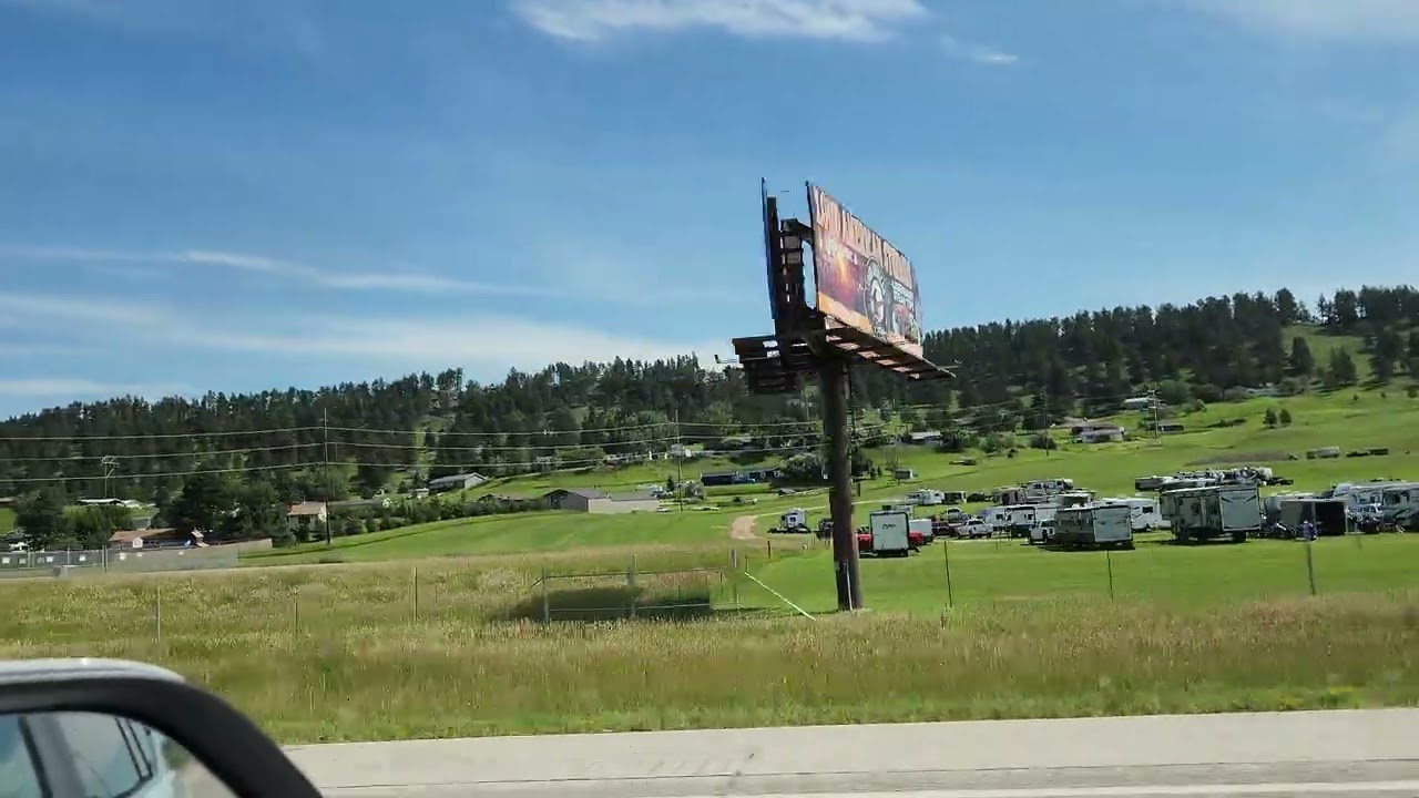 Coj Niam Thiab Txiv Mus Vacation 2025 01