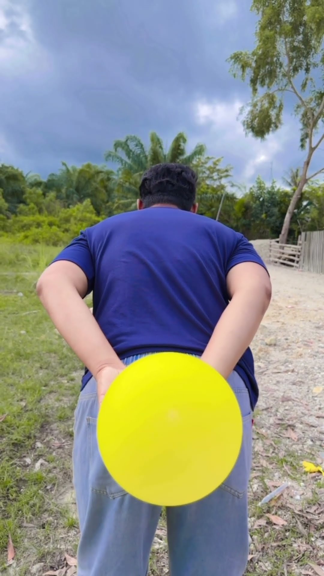 Balon kentut ??