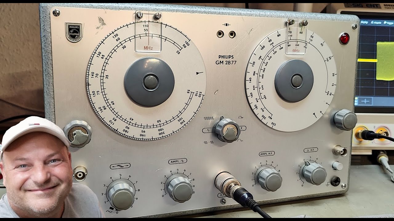 Philips GM2877/2 HF-UHF Sweeper signal generator 1965