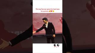 The Way He Gives Hand Sara