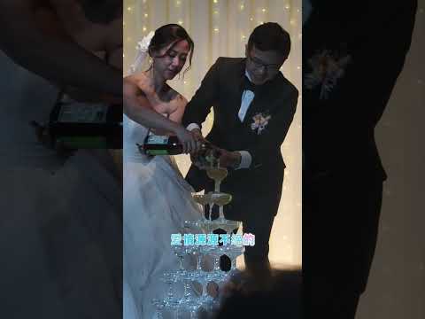 晶宴會館民權館,位於台北市民權東路八號,交通便利、環境典雅,是新人心中夢幻的婚宴首選。寬敞明亮的宴會廳搭配精緻美饌與專業服務團隊,讓每場婚禮都如同電影般完美。祝福新人永結同心、百年好合!