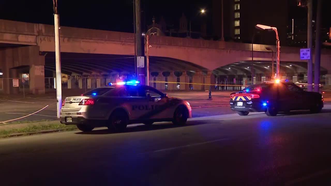 LMPD investigating after person shot in downtown Louisville - YouTube