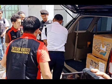 KAJATI Geledah Kantor KEMENAG Aceh