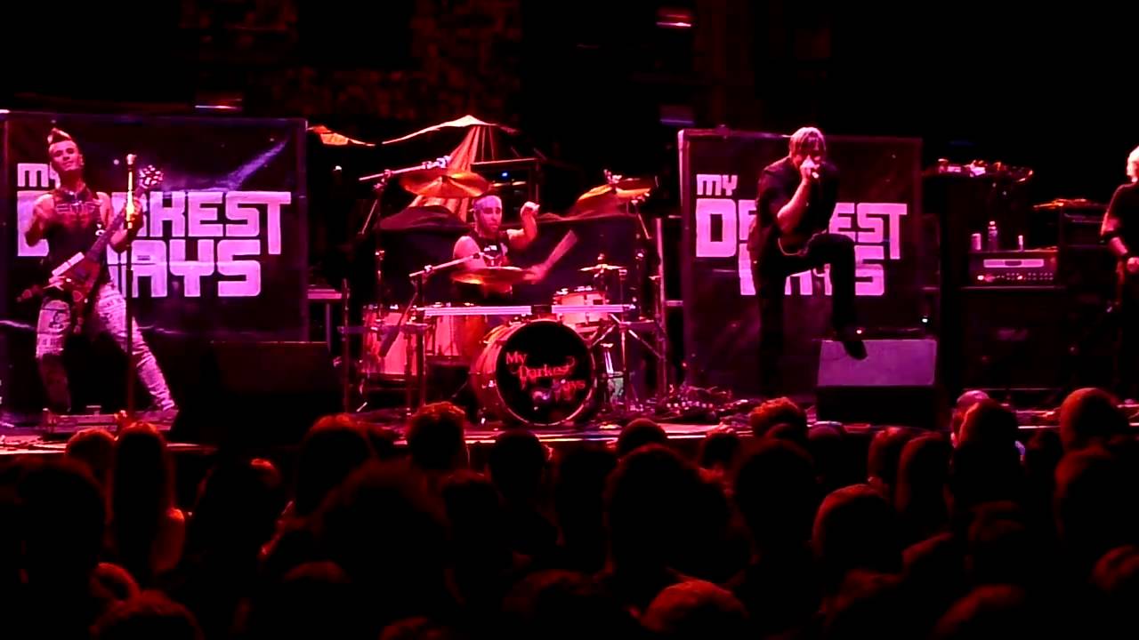 My Darkest Days Live @ The Pageant St. Louis "Porn Star Dancing" - YouTube