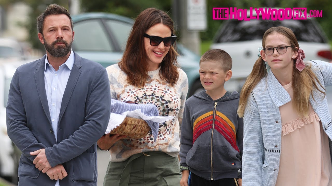 Jennifer Garner on co-parenting with Ben Affleck, paparazzi