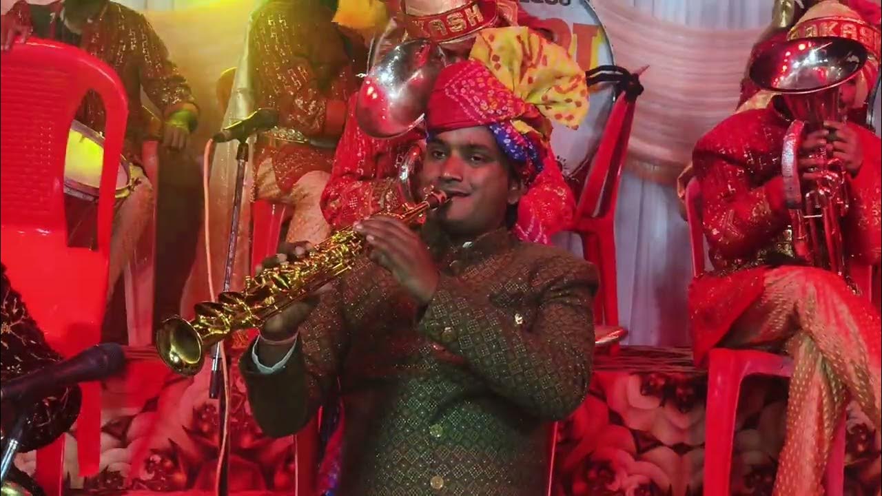 Jahan main jaati hoon wahi chale aate Ho prakash band Barnagar program