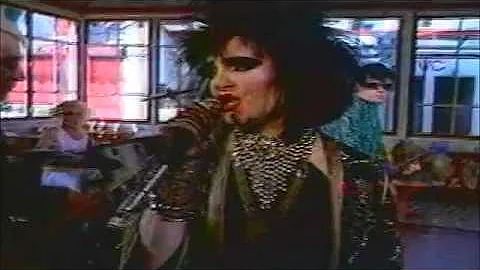 Siouxsie & The Banshees - Cities In Dust