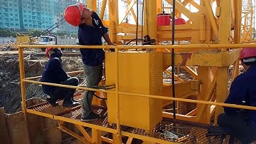 Video Quy trình lắp rắp cần trục tháp tự nâng
