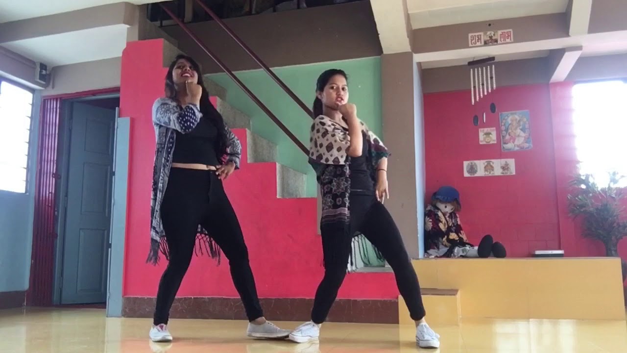 Neha Soni / Gulabi Aankhen / Sanam Puri