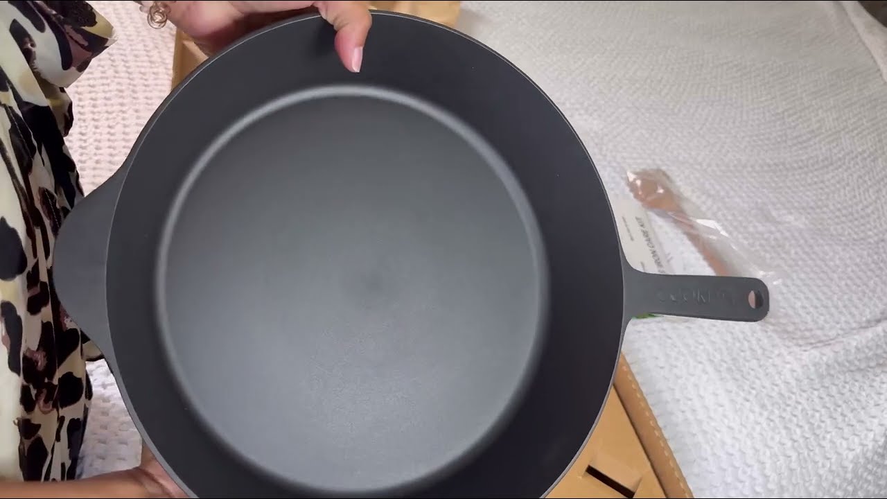 COOKLIFE 12-Inch Lightweight Pre-Seasoned Cast Iron Skillet – Smooth Polished Surface