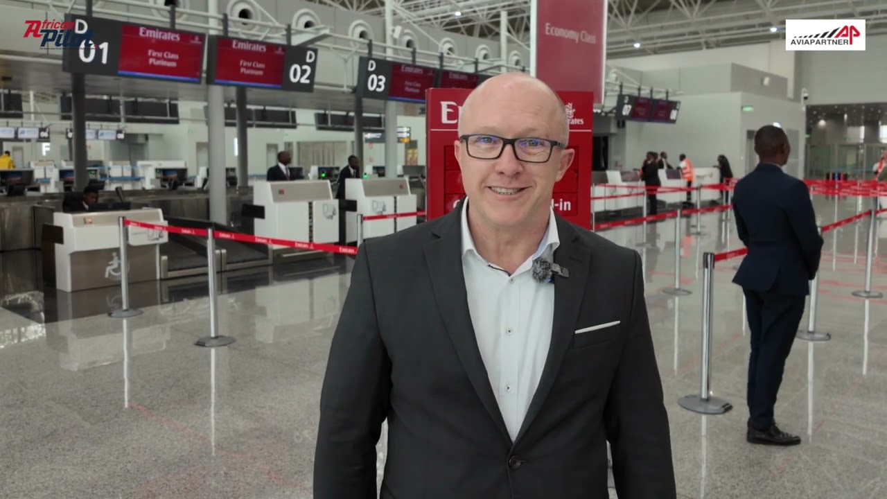 На земле с Aviapartner: Блейк Склендерс в аэропорту NBJ, Ангола