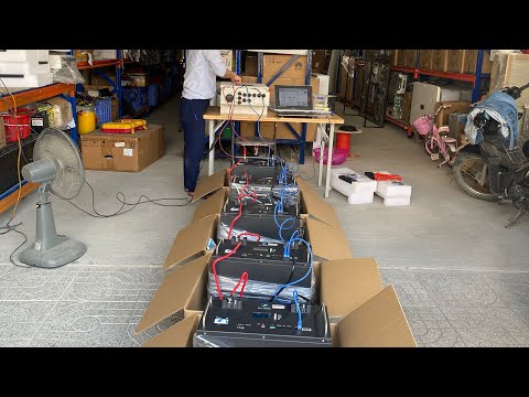 Video Combo lithium UFO 25kwh và hybrid 8kw Giao Về Thanh... - youtube