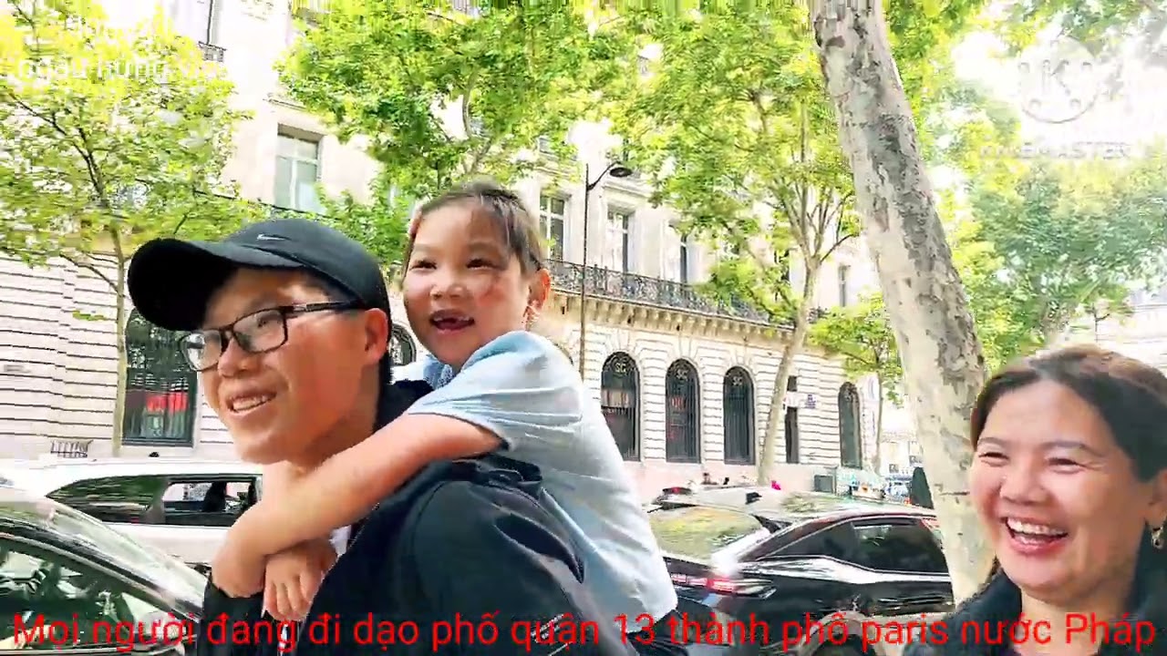 Paris hè 2025 của gia đình lina