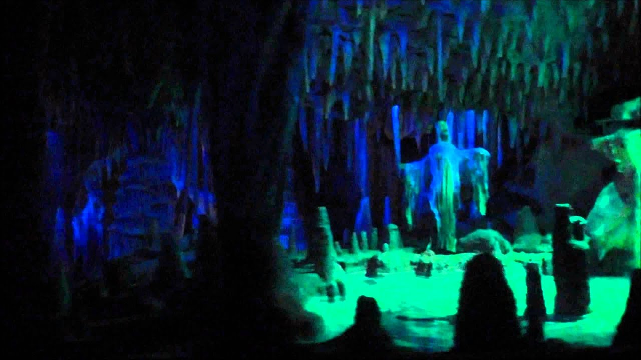 The Witch's Keep: Calico Mine Train Ride - Knott's Scary Farm